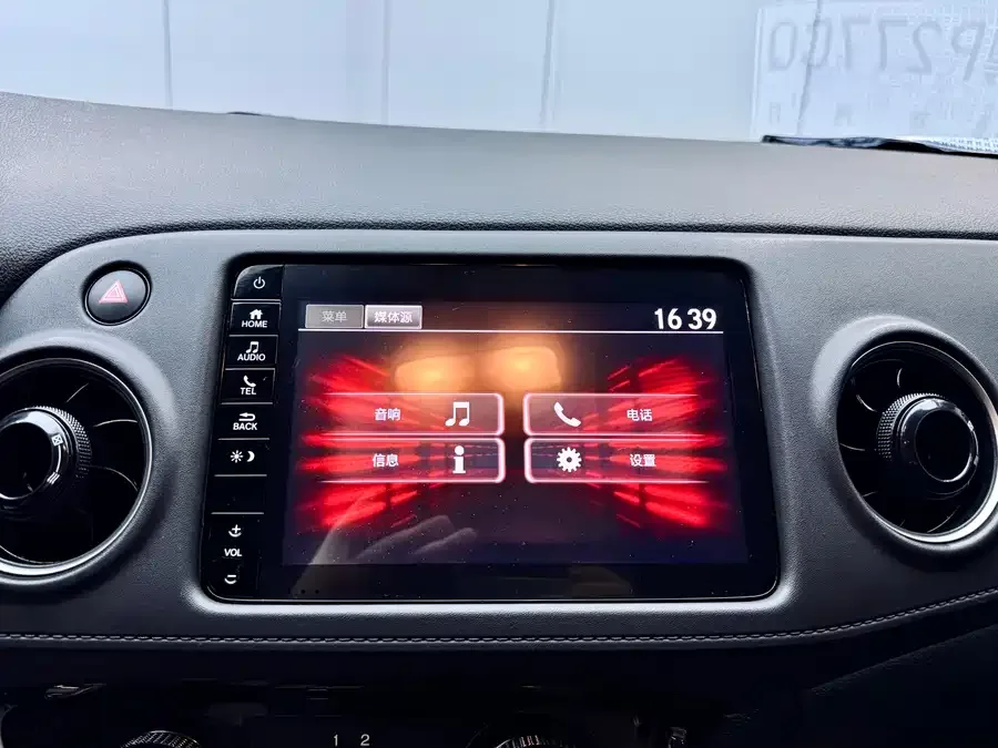 Honda WR-V 2021 1.5L CVT Classic Edition 2022 — миниатюра 4