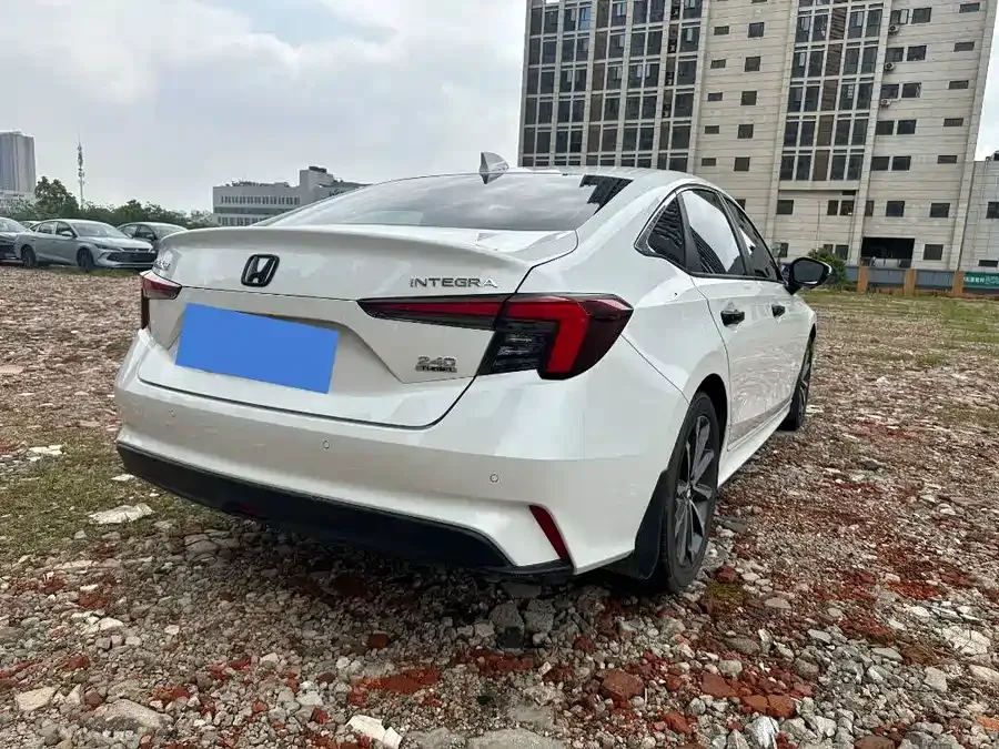 Honda Integra Stylish 2023 240TURBO CVT Deluxe Edition 2024 — миниатюра 5