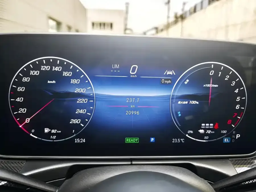 Mercedes-Benz C-class new energy Mercedes-Benz C-Class New Energy 2025 Model C 350 eL 2025 — миниатюра 4