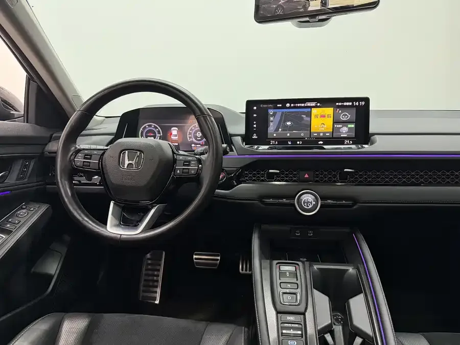 Honda Accord New Energy Accord New Energy 2023 2.0L e:PHEV Flagship Edition 2024 — миниатюра 3