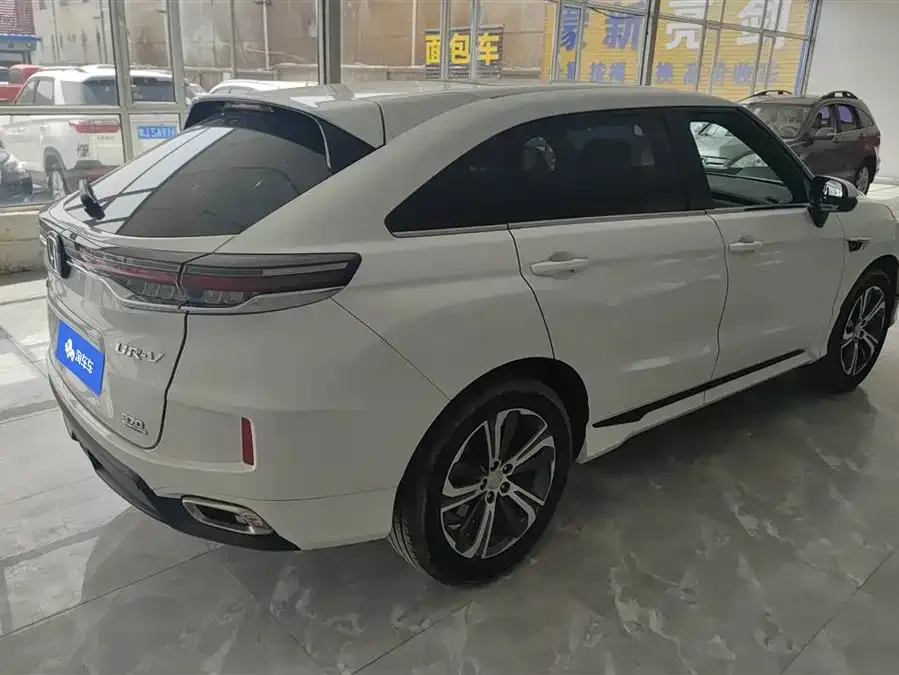 Honda UR-V 2020 240TURBO 2WD Joy Edition 2022 — миниатюра 3