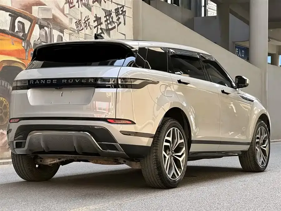 Land Rover Range Rover Aurora Range Rover Aurora 2023 Aurora L 249PS Luxury Edition 2023 — миниатюра 2