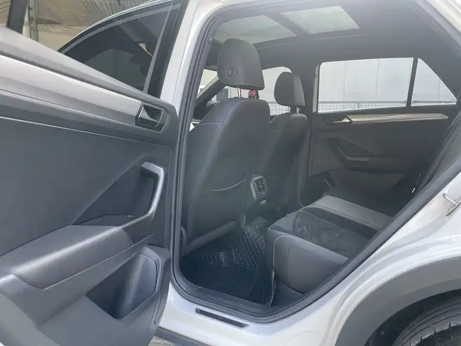 Volkswagen T-ROC T-ROC 2022 280TSI DSG 2WD R-Line Pro PLUS 2022 — миниатюра 5