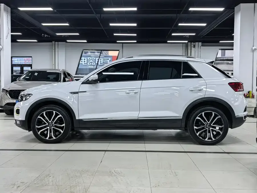 Volkswagen T-ROC T-ROC 2022 280TSI DSG 2WD Comfort PLUS 2022 — миниатюра 4