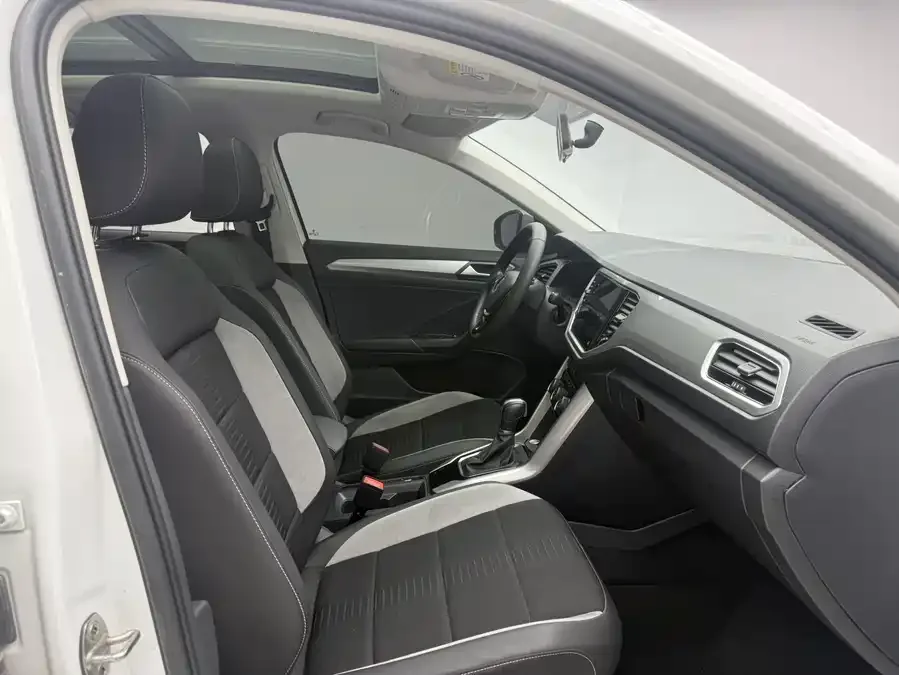 Volkswagen T-ROC T-ROC 2022 280TSI DSG 2WD Elite PLUS 2023 — миниатюра 5