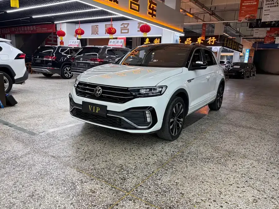 Volkswagen T-ROC T-ROC 2022 280TSI DSG 2WD R-Line Pro PLUS 2023 — фото 1, купить с доставкой в Москву