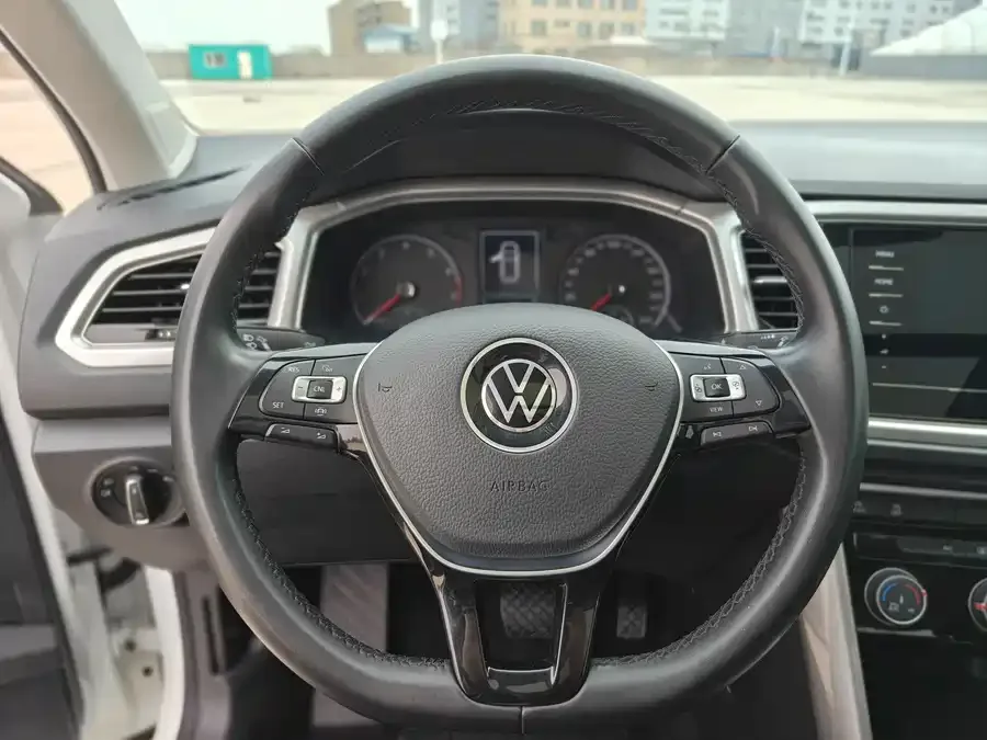Volkswagen T-ROC T-ROC 2022 280TSI DSG 2WD Elite PLUS 2022 — миниатюра 5