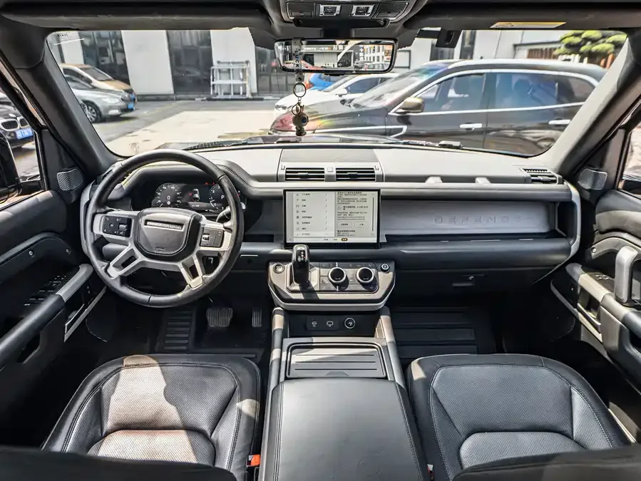 Land Rover guard Land Rover Defender 2023 110 3.0T P400 X-DYNAMIC HSE 2023 — миниатюра 3