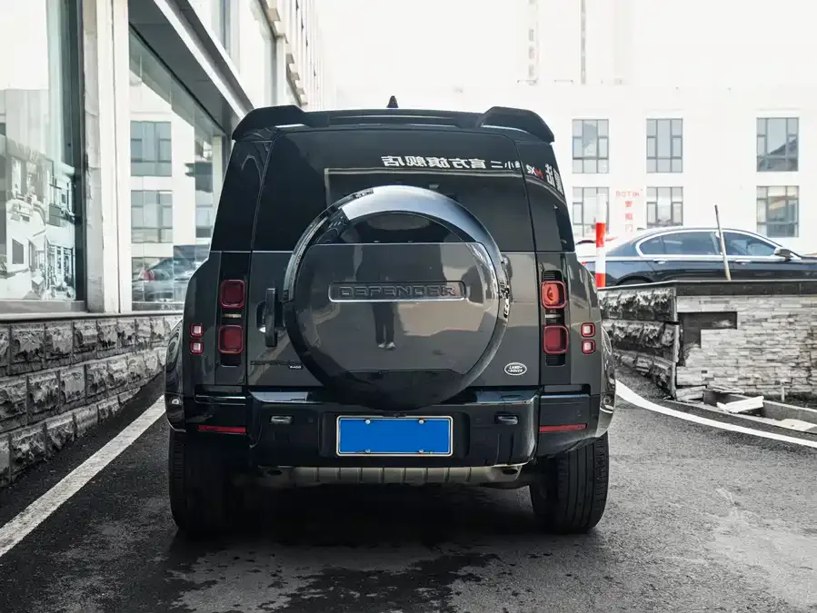 Land Rover guard Land Rover Defender 2023 110 3.0T P400 X-DYNAMIC HSE 2023 — миниатюра 4