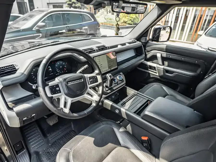 Land Rover guard Land Rover Defender 2023 110 3.0T P400 X-DYNAMIC HSE 2023 — миниатюра 5