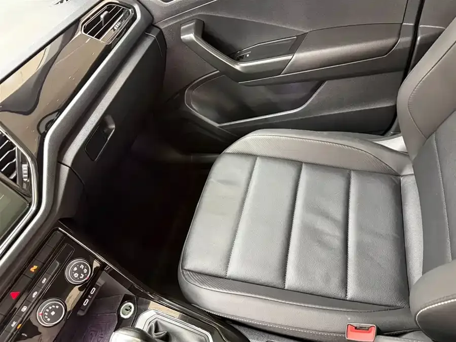 Volkswagen T-ROC T-ROC 2022 280TSI DSG 2WD Comfort PLUS 2023 — миниатюра 4