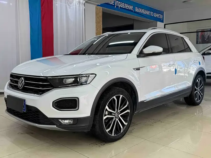 Volkswagen T-ROC T-ROC 2022 280TSI DSG 2WD Comfort PLUS 2022 — фото 1, купить с доставкой в Москву