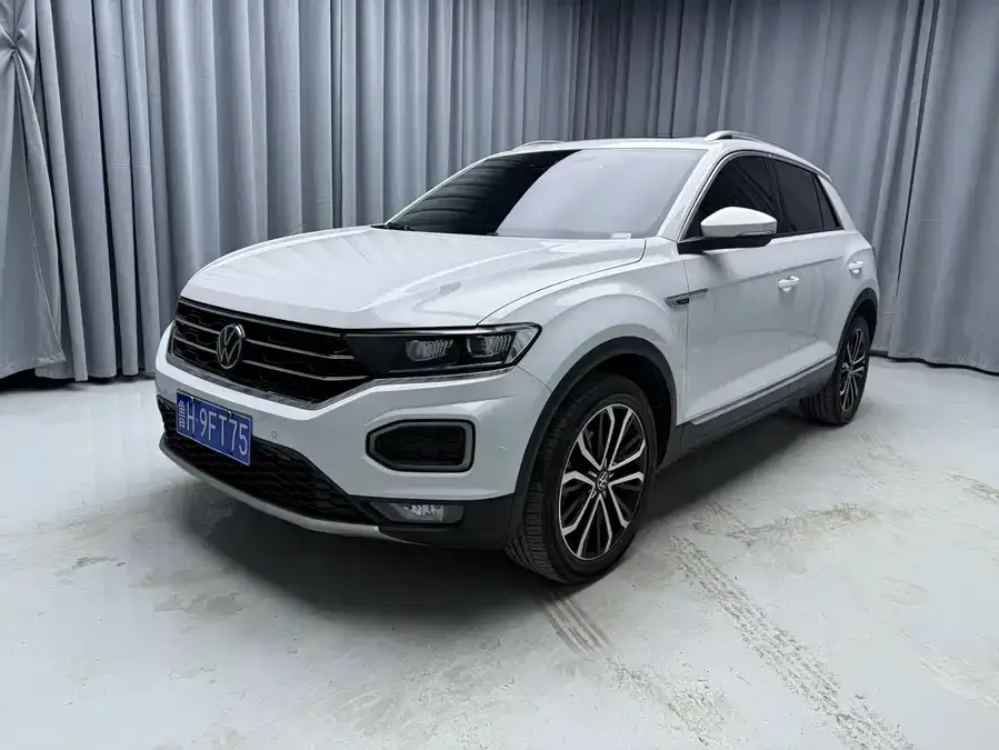 Volkswagen T-ROC T-ROC 2022 280TSI DSG 2WD Comfort PLUS 2022 — фото 1, купить с доставкой в Москву