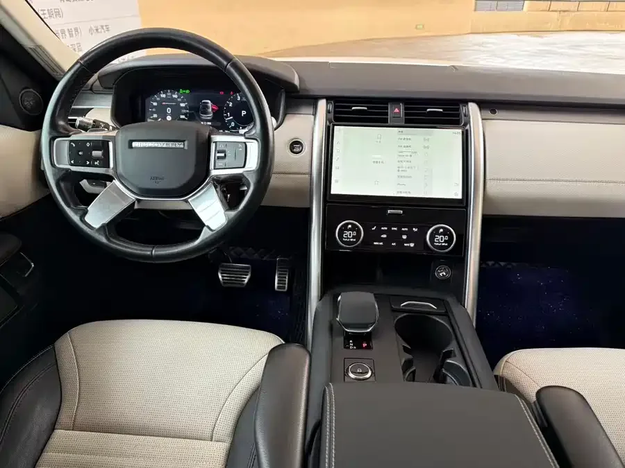 Land Rover finds Discover the 2021 360PS R-Dynamic S 2022 — миниатюра 3