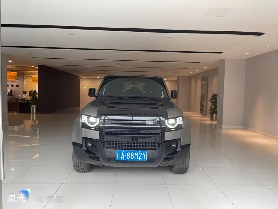 Land Rover guard Land Rover Defender 2025 110 3.0T P400 X 2024 — миниатюра 4