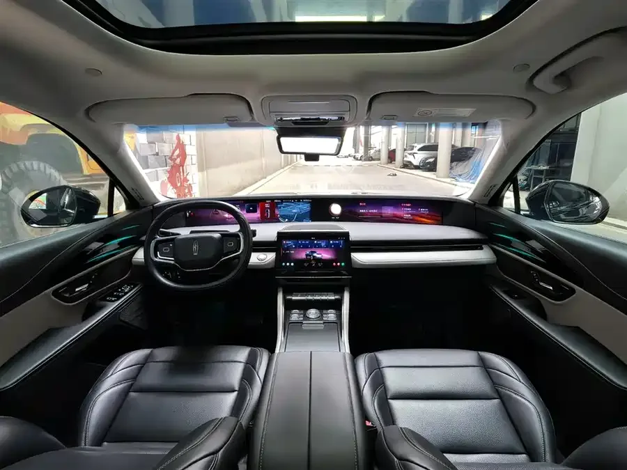 Lincoln Navigator Navigator 2023 2.0T 4WD Premium Edition 2023 — миниатюра 3