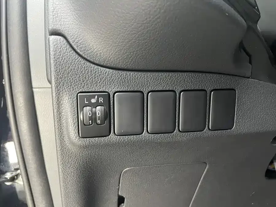 Mitsubishi Outlander Outlander 2021 2.0L 2WD 5-seater 2022 — миниатюра 4