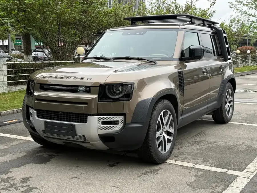Land Rover guard 2024