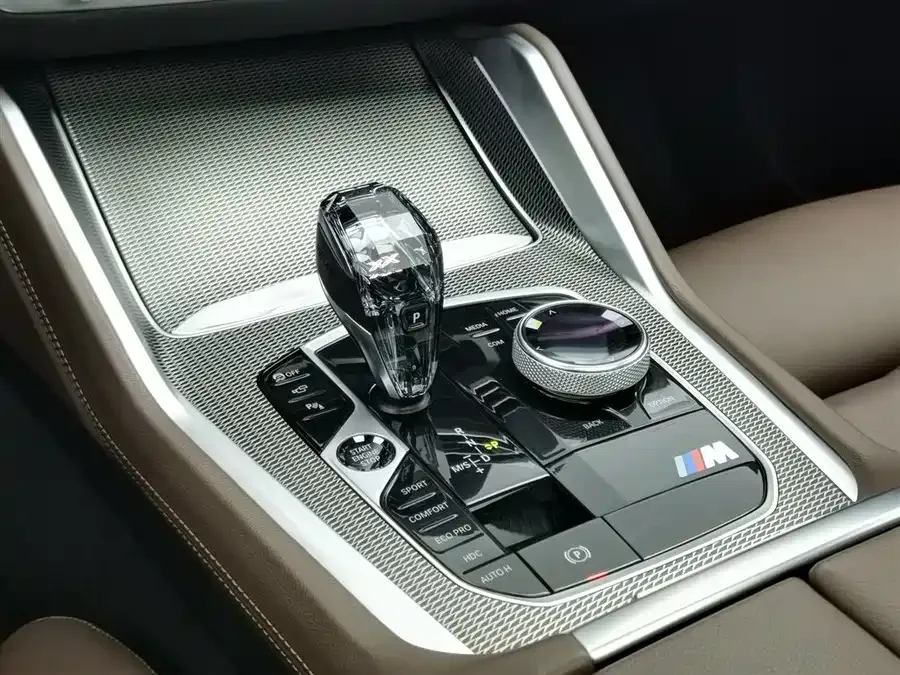 BMW X6 2022 facelift xDrive40i M Sport package 2022 — миниатюра 4