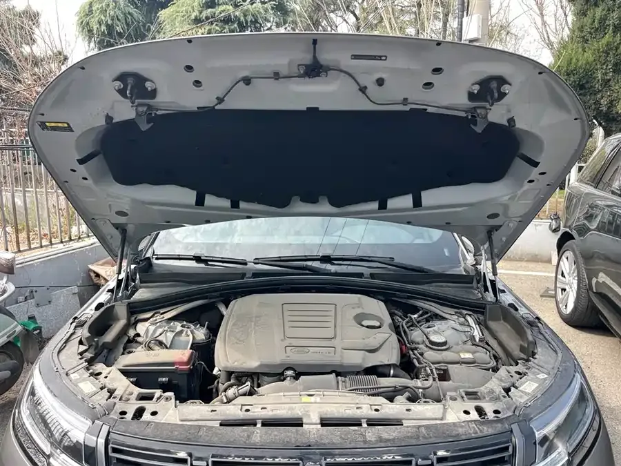 Land Rover Range Rover Velar Range Rover Velar 2024 Dynamic SE 2023 — миниатюра 3
