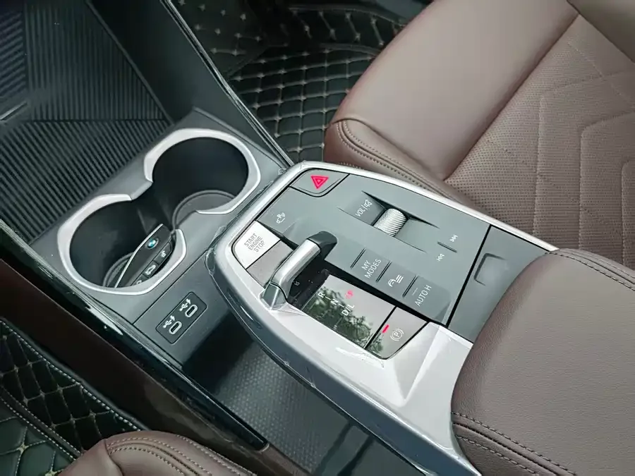 BMW X1 2023 sDrive20Li X Design Package 2024 — миниатюра 3