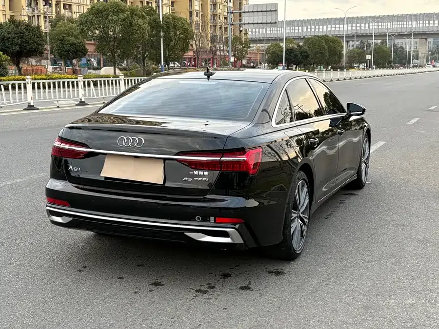 Audi A6L 2024 45 TFSI Premium Dynamic Model 2024 — миниатюра 5