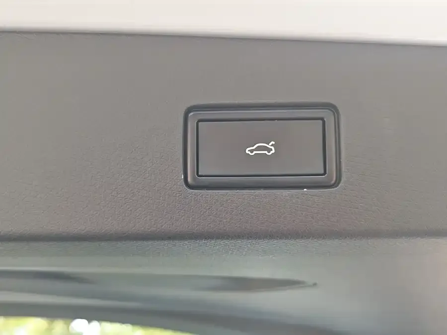 Volkswagen ID. UNYX 06 2025 Ultra 2025 — миниатюра 4
