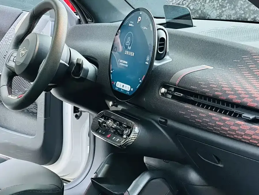 MINI electric JCW MINI JCW 2025 ELECTRIC JOHN COOPER WORKS 2025 — миниатюра 4