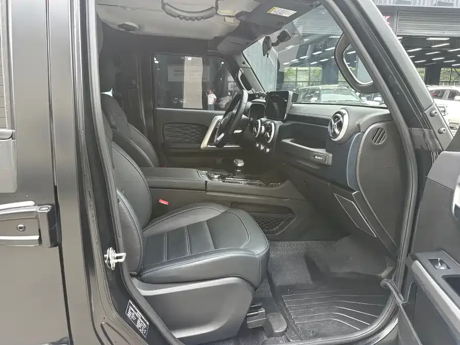 BAIC BJ40 Beijing Off-road BJ40 2024 2.0D Blade Hero Glory Edition 2024 — миниатюра 3