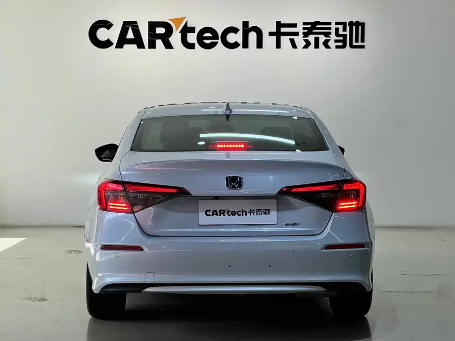 Honda CIVIC Civic 2023 2.0L e:HEV Pioneer Edition 2023 — миниатюра 2