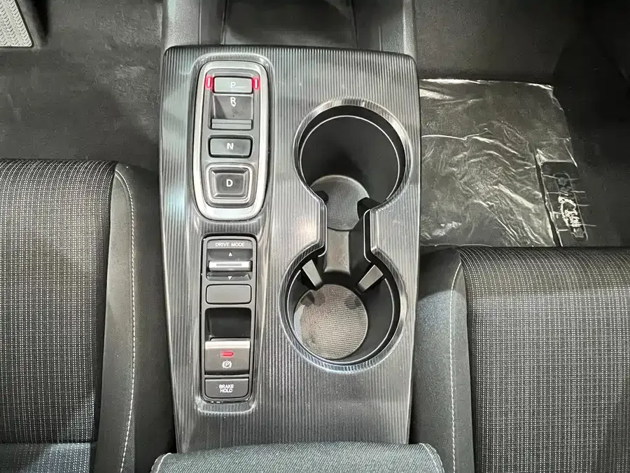 Honda CIVIC Civic 2023 2.0L e:HEV Pioneer Edition 2023 — миниатюра 3