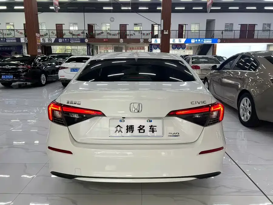 Honda CIVIC 2023 Civic 240TURBO CVT Power Edition 2023 — миниатюра 4