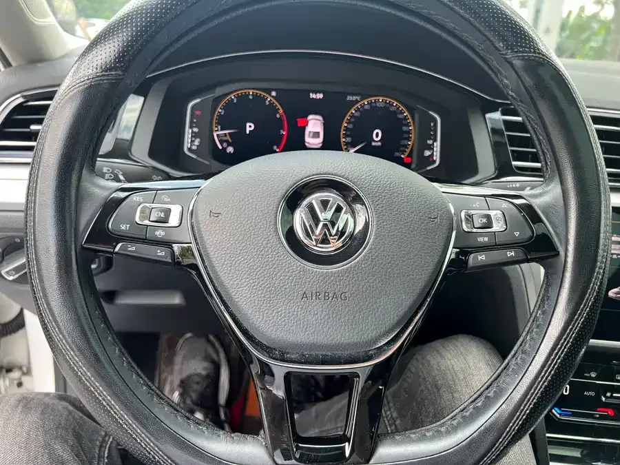 Volkswagen Lamando Lingdu 2021 280TSI DSG Comfort Edition 2022 — миниатюра 4