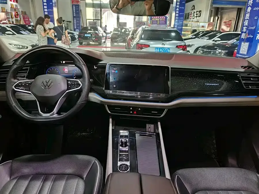 Volkswagen Teramont 2022 Touron 380TSI 4WD Luxury Edition 2022 — миниатюра 2