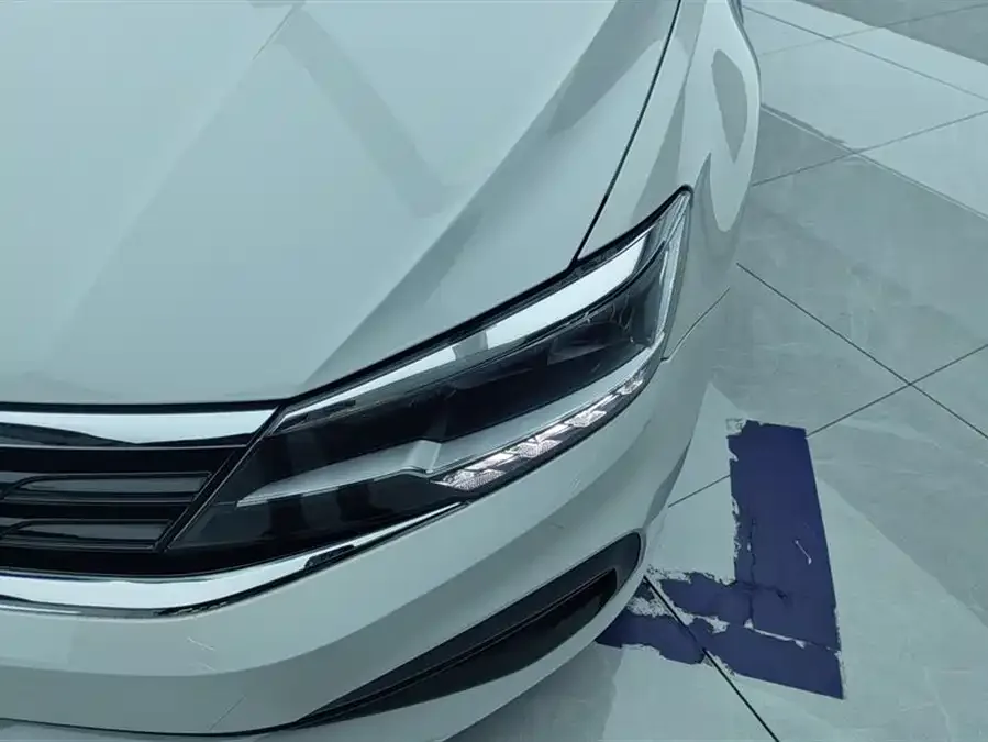 Volkswagen Lamando Lingdu 2021 230TSI DSG Fashion Edition 2022 — миниатюра 5