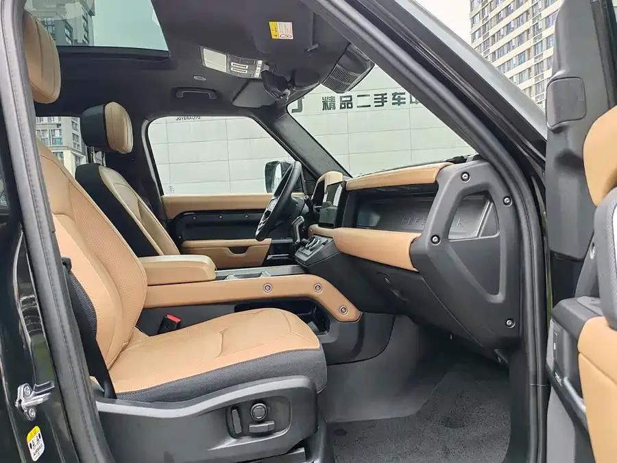 Land Rover guard Land Rover Defender 2025 110 3.0T P400 X 2024 — миниатюра 3