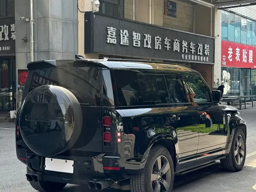 Land Rover guard Land Rover Defender 2025 110 3.0T P400 X-Dynamic HSE 2025 — миниатюра 4