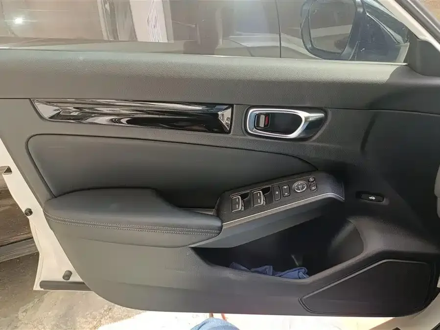 Honda Civic 2023 Civic 240TURBO CVT Sporty Control Special Edition 2024 — миниатюра 4