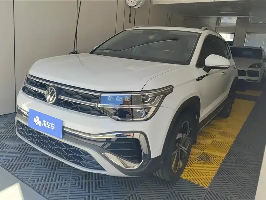 Volkswagen Tiguan (Tharu) Tuyue 2023 300TSI 2WD Full Moon Edition 2024 — фото 1, купить с доставкой в Москву