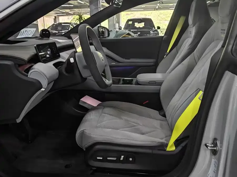 NIO ET5T NIO ET5T 2025 Champion Edition 100kWh Touring 2026 — миниатюра 3