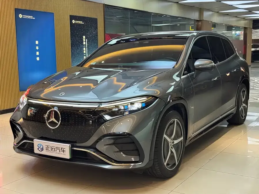 Mercedes-Benz EQS SUV 2023