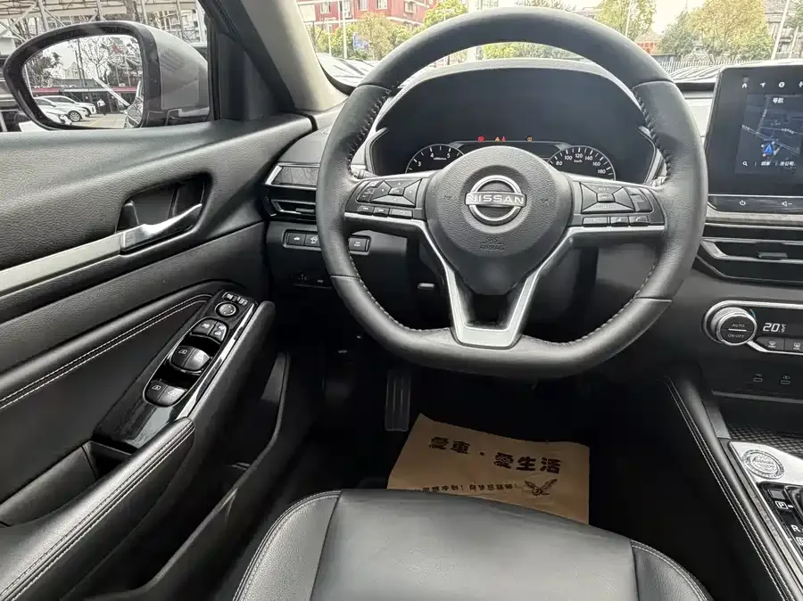 Nissan Altima Teana 2022 2.0L XL-Upr Premium Edition 2023 — миниатюра 3