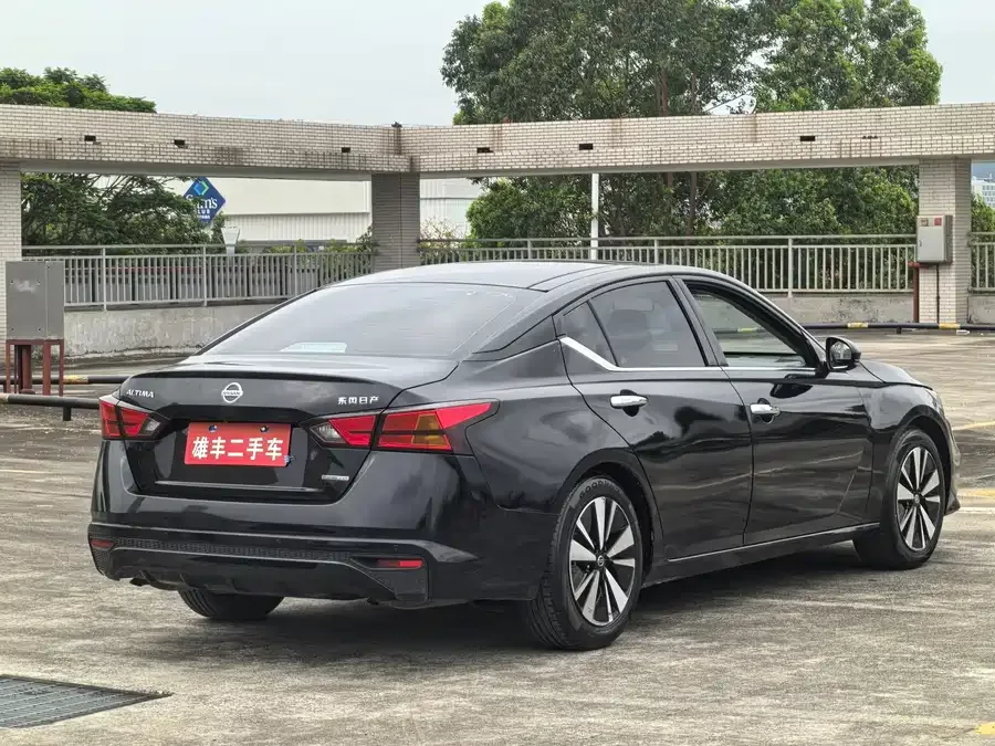 Nissan Altima Teana 2021 2.0L XL Comfort Edition 2022 — миниатюра 4