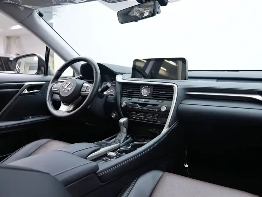 Lexus RX 2020 facelift 300 two-wheel drive elite version 2022 — миниатюра 3