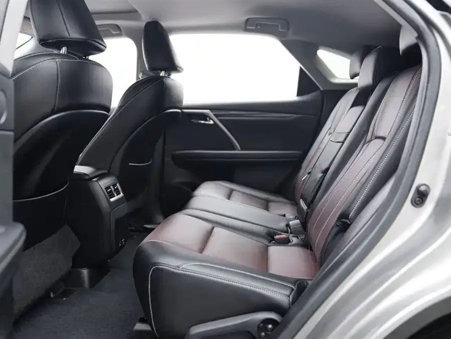 Lexus RX 2020 facelift 300 two-wheel drive elite version 2022 — миниатюра 4