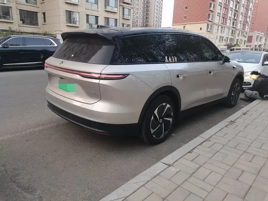 NIO ES8 NIO ES8 2024 model 75kWh 2024 — миниатюра 2