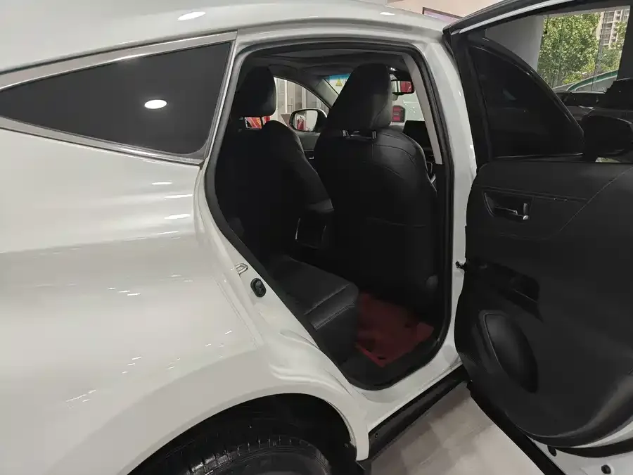 Toyota Lingfang HARRIER Lingfang Harrier 2022 2.0L CVT 2WD Premium Edition 2023 — миниатюра 4