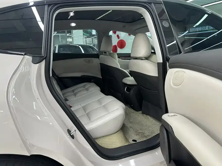 IM Motors LS6 Zhiji LS6 2023 Max Standard Edition 2024 — миниатюра 3