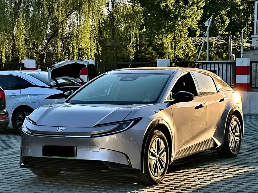Toyota BZ 5 2025 550 PRO 2025 — фото 1, купить с доставкой в Москву