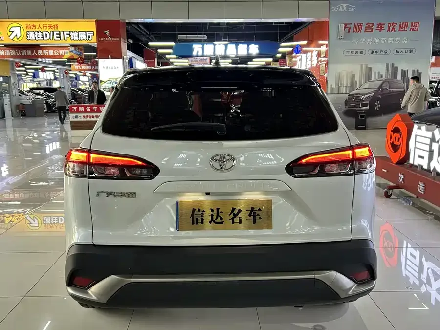 Toyota Frontlander Fenglanda 2022 2.0L CVT Luxury PLUS Edition 2022 — миниатюра 5